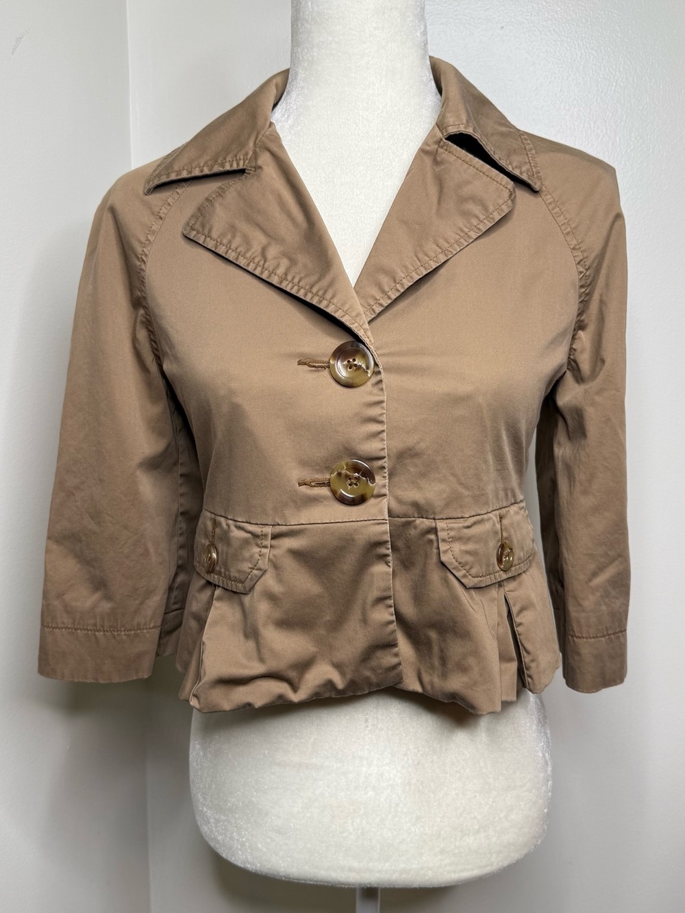 Old Navy 2008 Short Cropped Khaki Jacket 2 Button Closure 3/4 Sleeves Size XS